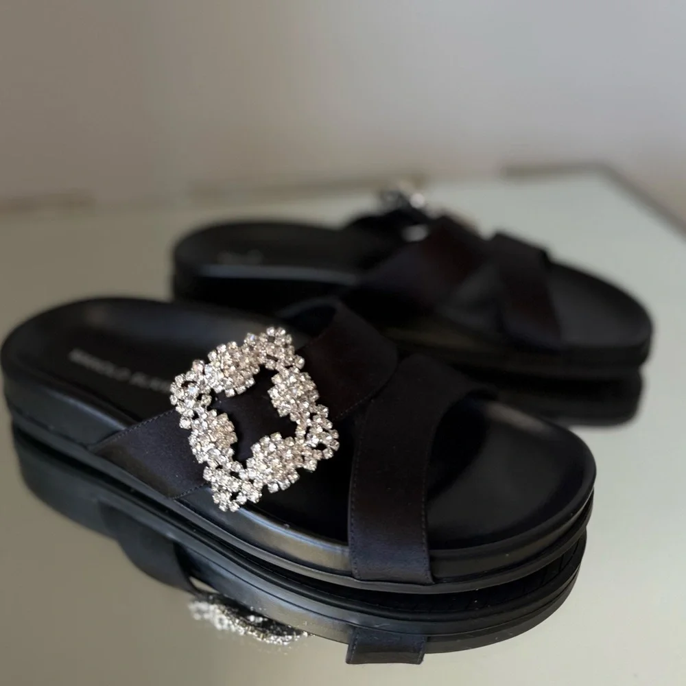 New MANOLO BLAHNIK Chilanghi Crystal Buckle Slide Sandals $1,095 37 - Picture 5 of 13